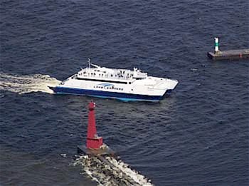 Ferry060104_01