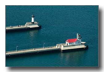 Duluth channel lighthouses